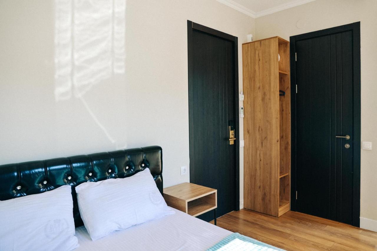 D And D Hotel Tbilisi Luaran gambar