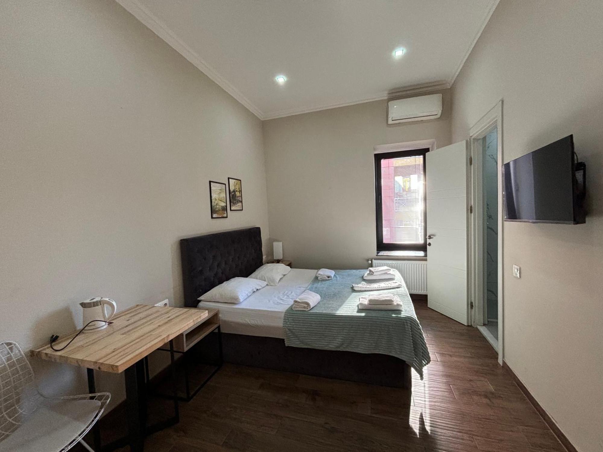 D And D Hotel Tbilisi Luaran gambar